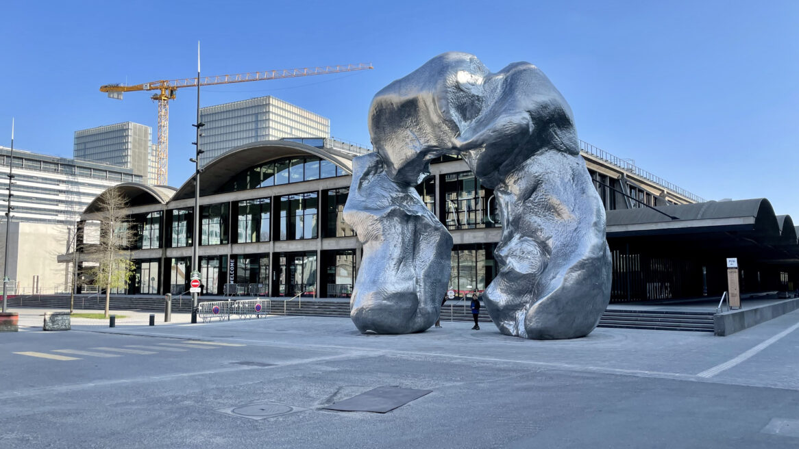 Installation « BIG ARCH » sur le parvis de la STATION F / PARIS 13 (75)